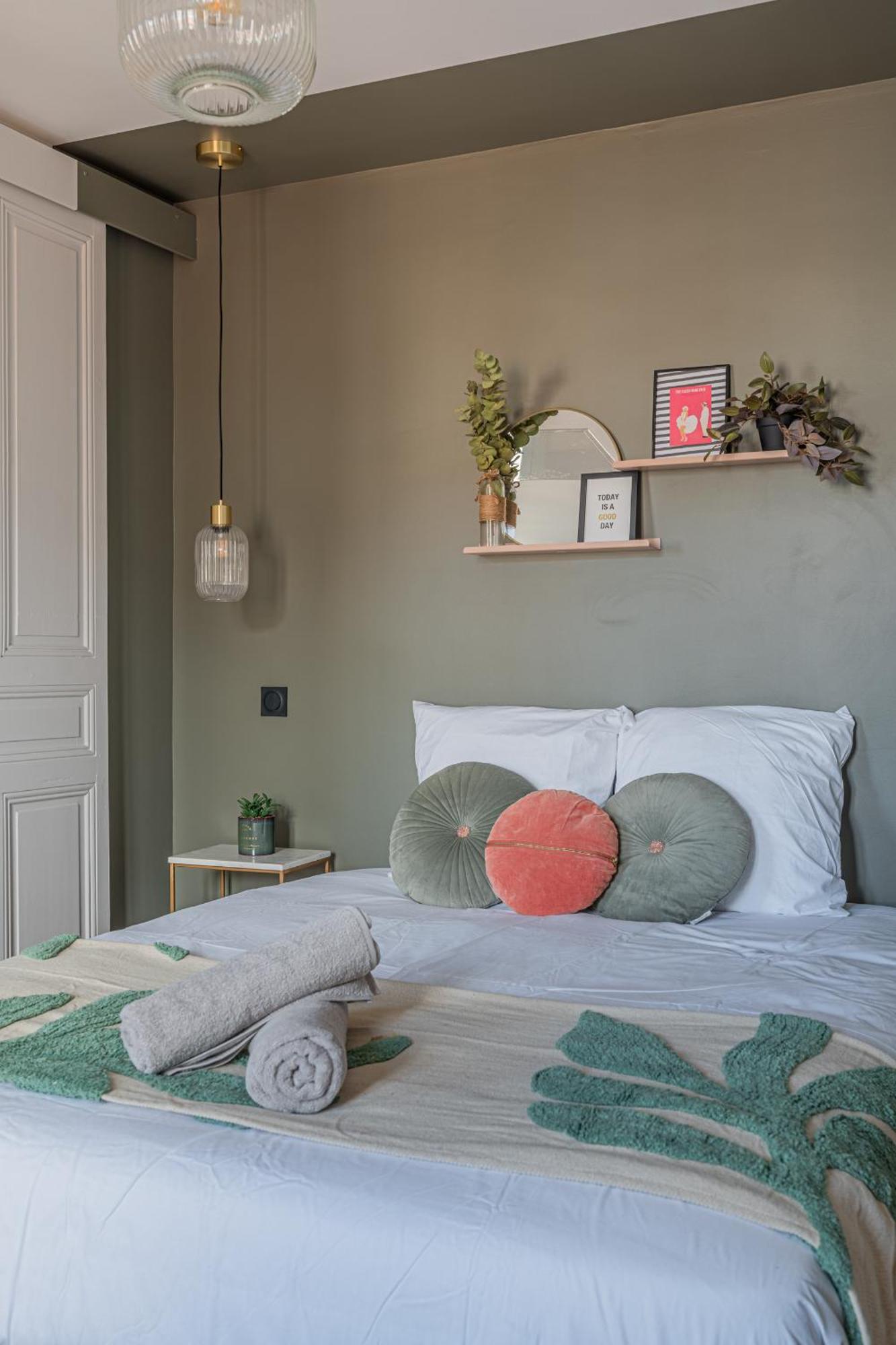 Le Felix Appart'Hotel โรม็อง-ซูร์-อีแซร์ ภายนอก รูปภาพ